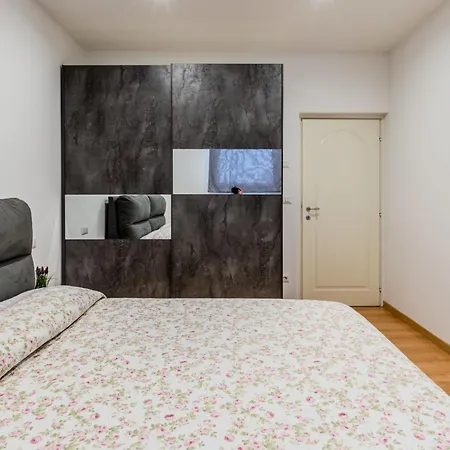 Rolando By Interhome *