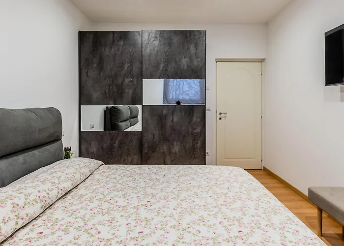 Rolando By Interhome *